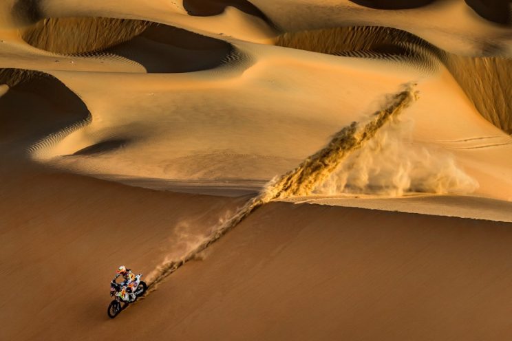 Abu Dhabi Desert Challenge 2016 vanuit Laia Sanz KTM 450 (3)