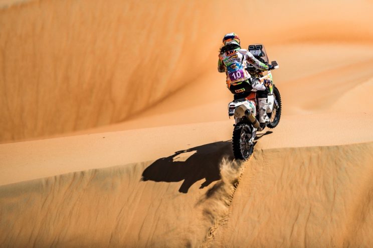 Abu Dhabi Desert Challenge 2016 vanuit Laia Sanz KTM 450 (5)
