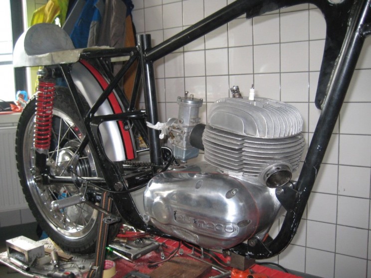 Bultaco TSS 125 part 3 9