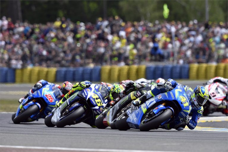 MotoGP Frankrijk: Lorenzo wint, Rossi 2