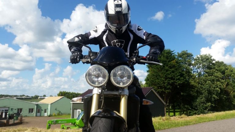 Test je motorkennis hier!