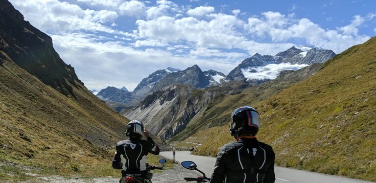 De 15 mooiste bergpassen voor de motorrijder in Zwitserland 5